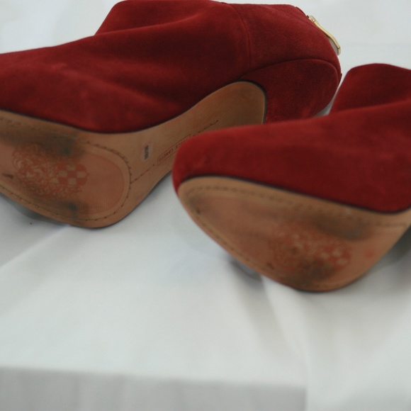 Vince Camuto Suede booties sz 8 - Picture 3 of 7